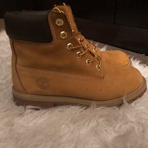 Good Condition Wheat Timberlands
